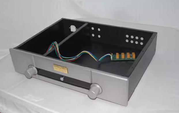 Imitating Goldmund preamp+Amplifier to merge chassis HIFI DIY Aluminum iron bonding case