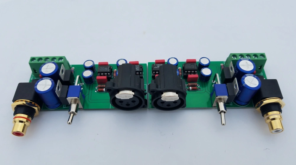 PLiXiR Elite BDC MK II universele Lineaire Gebalanceerde DC Voeding 5A Dual-output 5V, 9V, 12V PLiXiR Elite BDC MK II universele Lineaire Gebalanceerde DC Voeding 5A Dual-output 5V, 9V, 12V