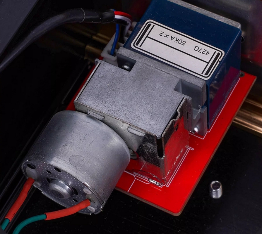 Refer to the Japanese Accuphase C-200 circuit pure Class A HIFI DIY preamplifier with remote control