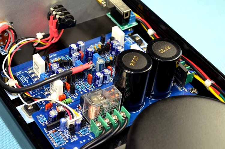 HA2002 HIFI DIY class AB 80W+80W Desktop amplifier With headphone output Refer to Audio Technica HA5000 circuit