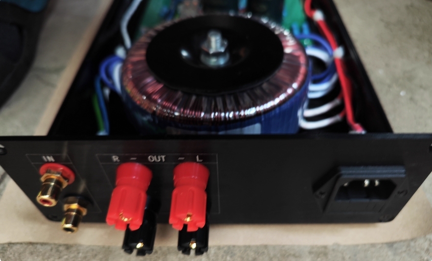 New HIFI DIY 50W+50W stereo audio power amplifier Refer to the Rege circuit in the UK With protective circuit