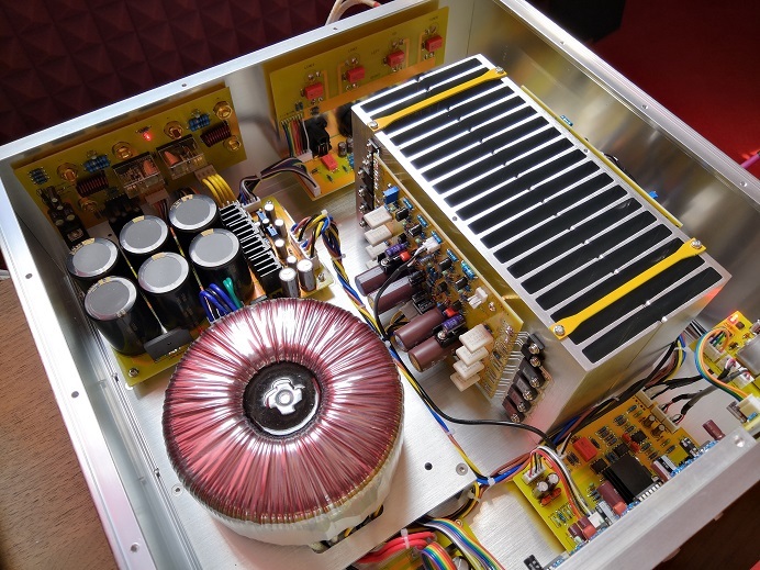 MUSMYS E-600 HIFI 180W+180W stereo Merge amplifier with VU mter Refer to Accuphase circuit