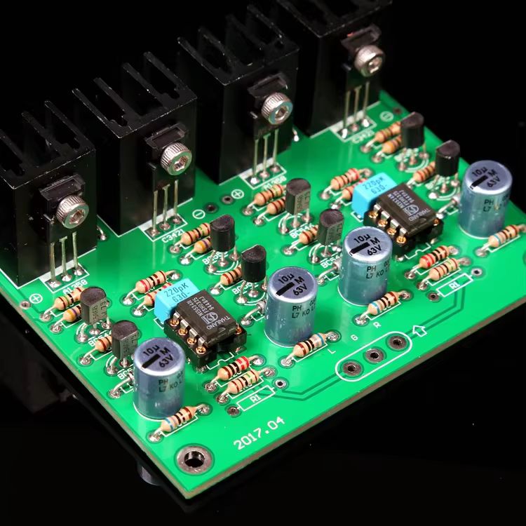 Ultra low distortion ultra-low noise Class A headphone amplifier board Refer to the SAC-K1000 circuit in Germany