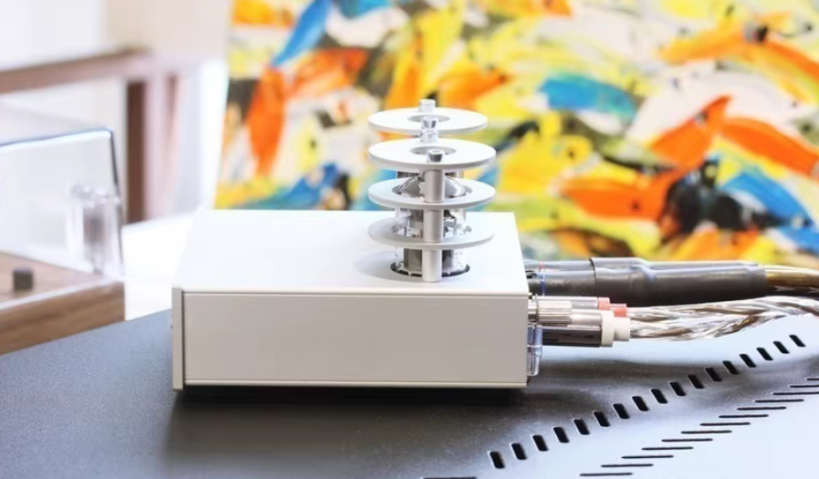 Mini MM RIAA Phono Stage Turntable Preamp HiFi Stereo Audio Vacuum Tube Preamplifier Dekstop AUX Preamp