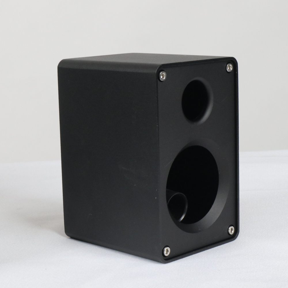 One pair 2.5-inch frequency division by two classic all-aluminum bookshelf speaker enclosure