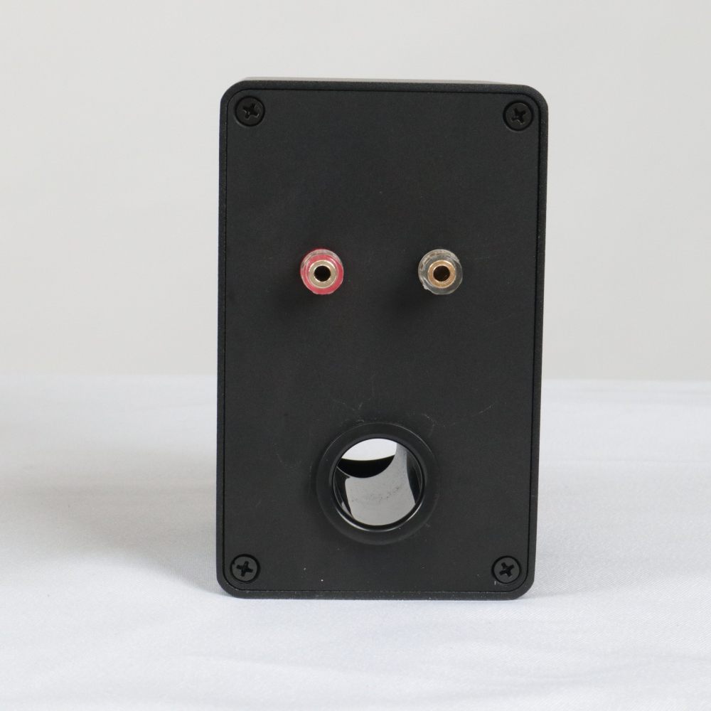 One pair 2.5-inch frequency division by two classic all-aluminum bookshelf speaker enclosure