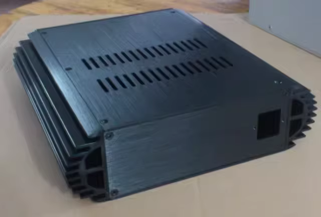 BZ2208 All-aluminum alloy power amplifier chassis with dual-sided heat dissipation
