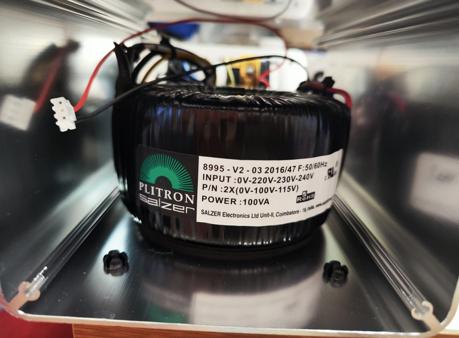 PLITRON 100W 220V input voltage 100V /115V output voltage Power isolation transformer purifier