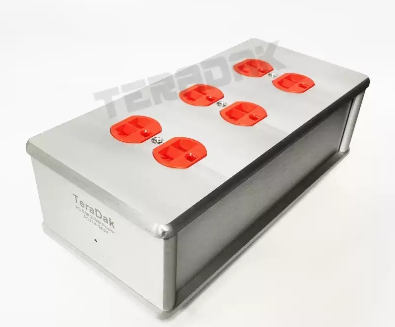 TeraDak 2000W Audiophile Hifi Isolation DC filter American standard power socket