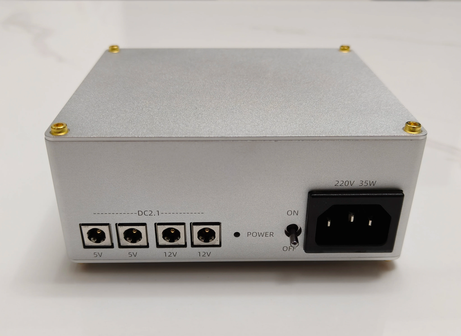 Zero magnetic leakage 35W LT1963A linear power supply. Electromagnetic isolation four outputs, two 12V3A, two 5V3A
