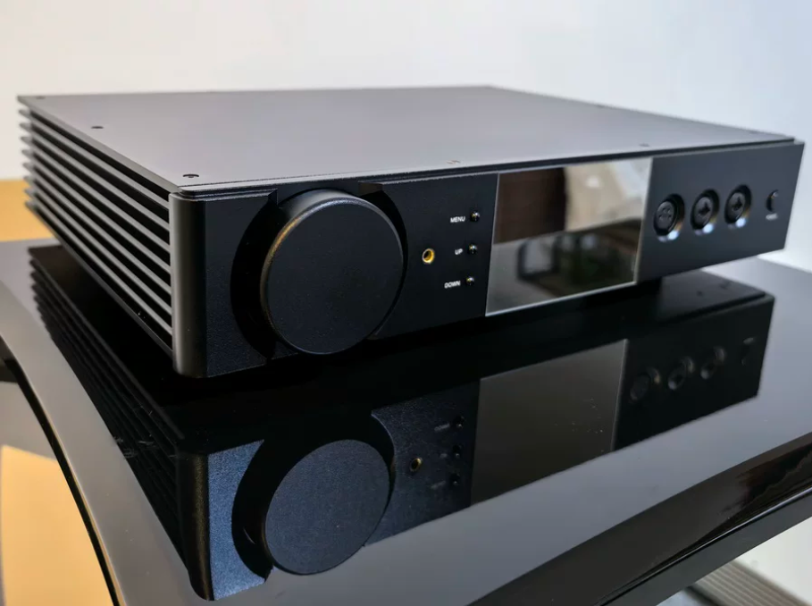 A-272 Accurate HPA-A1000 MK3 balanced headphone amplifier, preamplifier, dynamic coil, tablet universal headphone amplifier