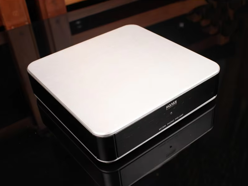 HANSS ACOUSTICS PA-16 MM/MC LP vinyl phono amplifier, RIAA Bandwidth: 0.25dB 20Hz to 20KHz