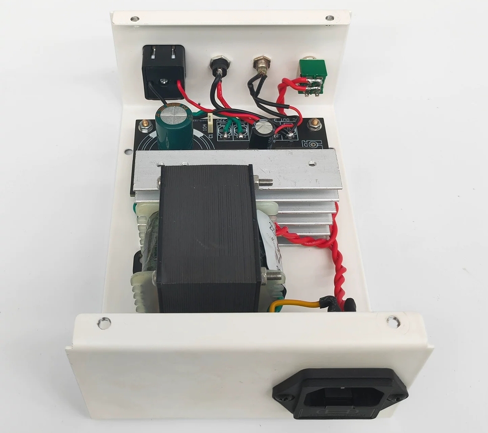 5V 4A 22W LT1084CP Linear power supply Suitable for decoders, digital players, etc