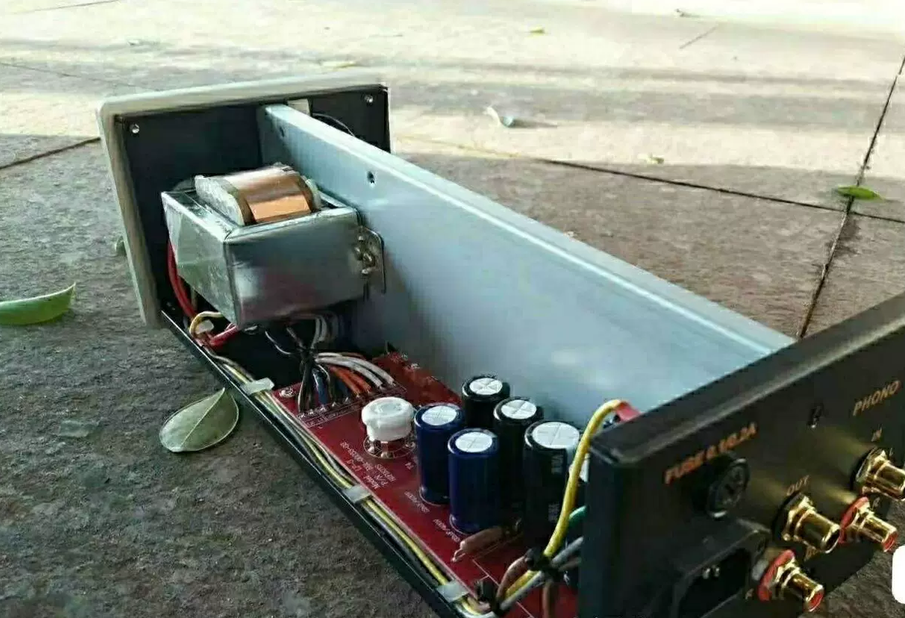 Refer to the UK EAR834 MM rectifier electronic tube amplifier (excluding electronic tubes), output impedance 47K