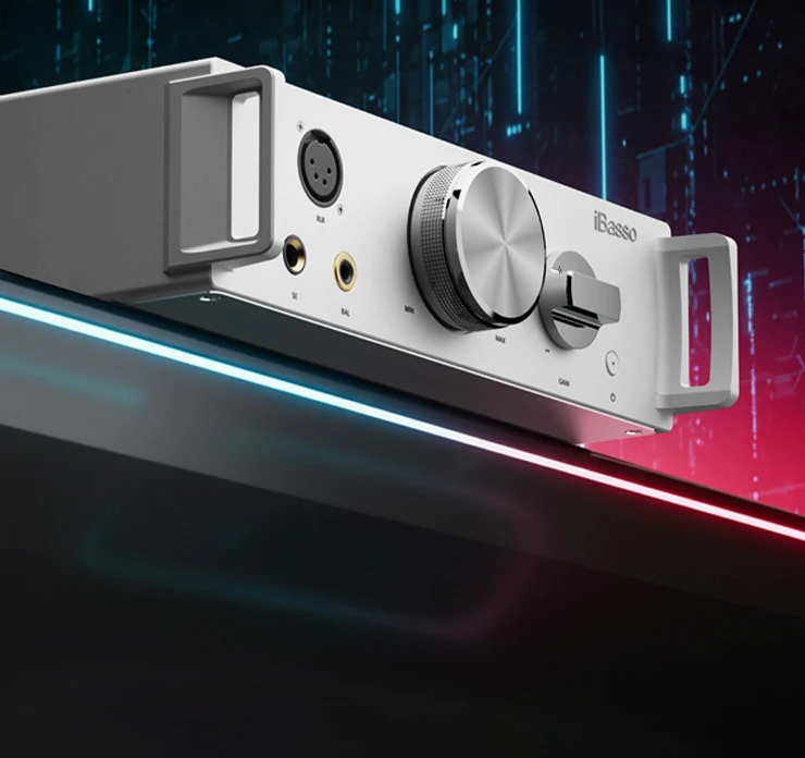Fully-Balanced Desktop Headphone Amplifier with GaNFET Technology and Preamplifier Output