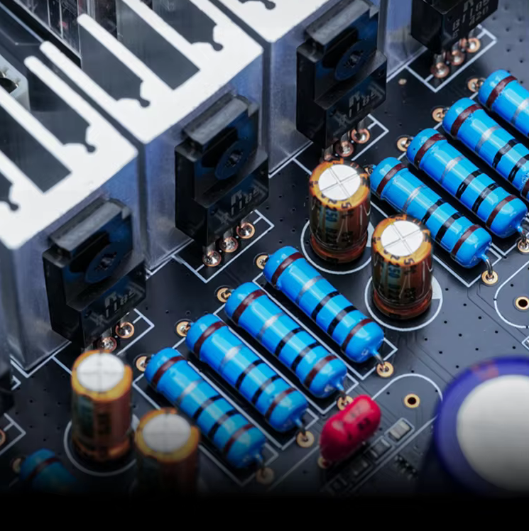 Fully-Balanced Desktop Headphone Amplifier with GaNFET Technology and Preamplifier Output