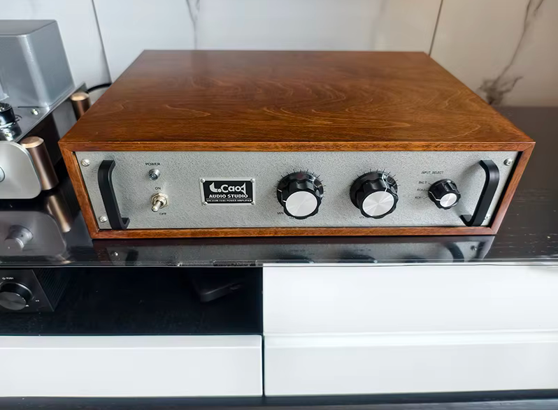 Directly Heated Tube (DHT) Preamplifier​​ Permalloy Input Transformer​​ Nanocrystalline Output BAL Balanced Input & Output​​