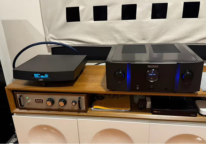 Directly Heated Tube (DHT) Preamplifier​​ Permalloy Input Transformer​​ Nanocrystalline Output BAL Balanced Input & Output​​