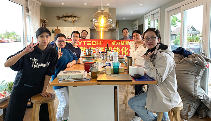 A 10,000-kilometer team-traveling trip—The Netherlands