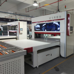 Fully automatic mattress PUR glue spraying machine