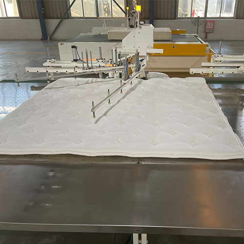 Automatic flanging machine