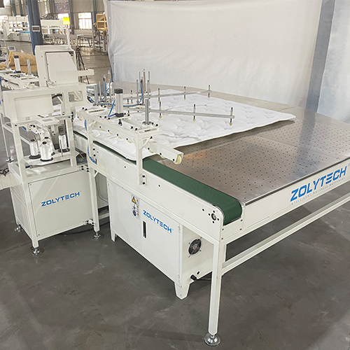 Automatic flanging machine
