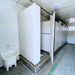 Portable toilet