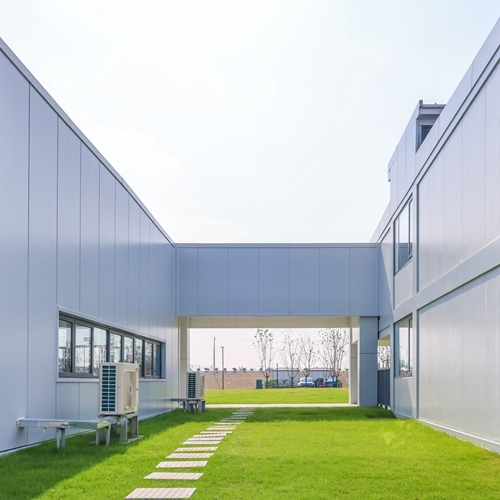 Container hotel