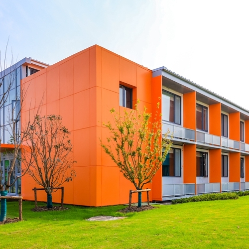 Container hotel