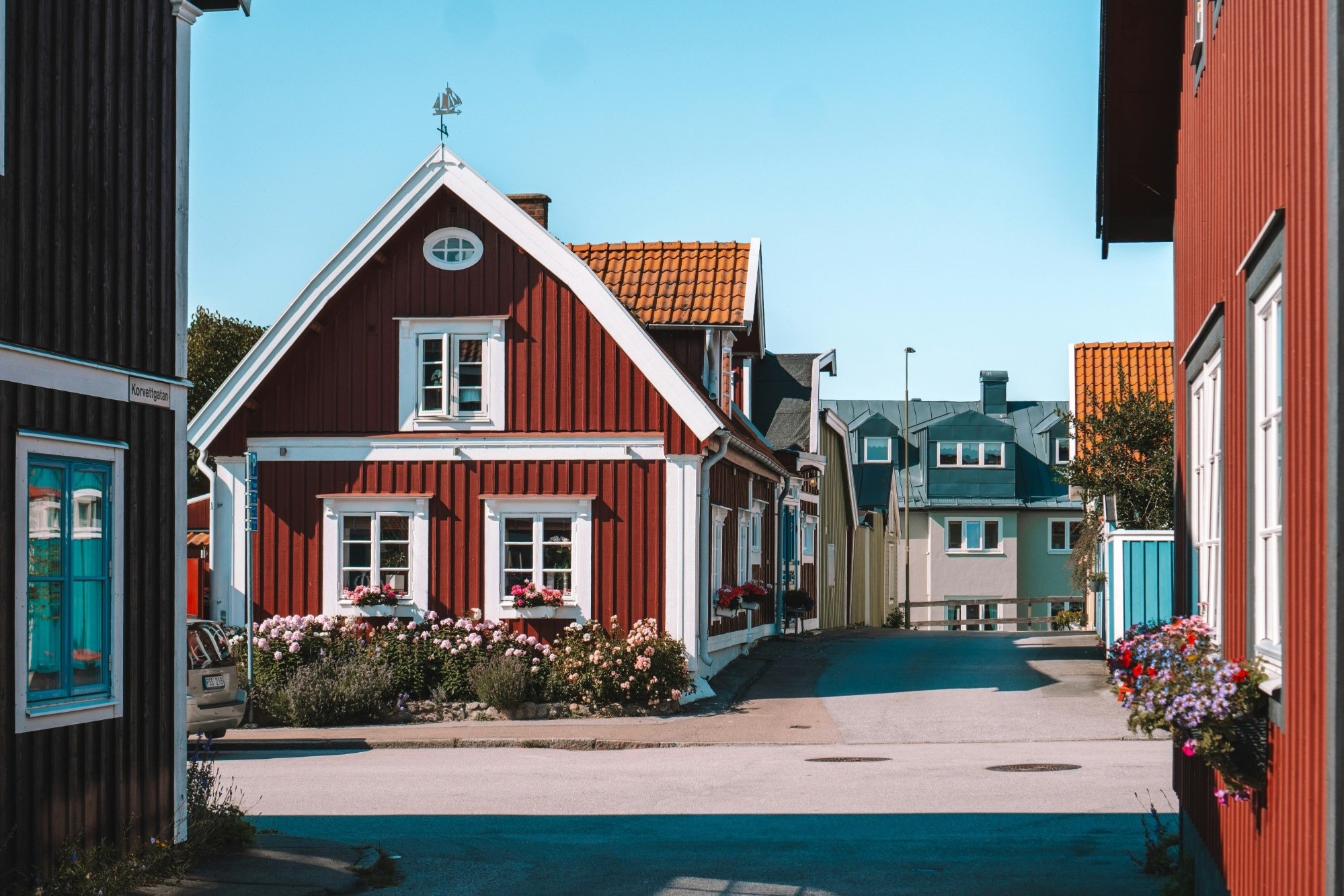 Affordable, Sustainable Cheap Prefab Homes Available in 2025