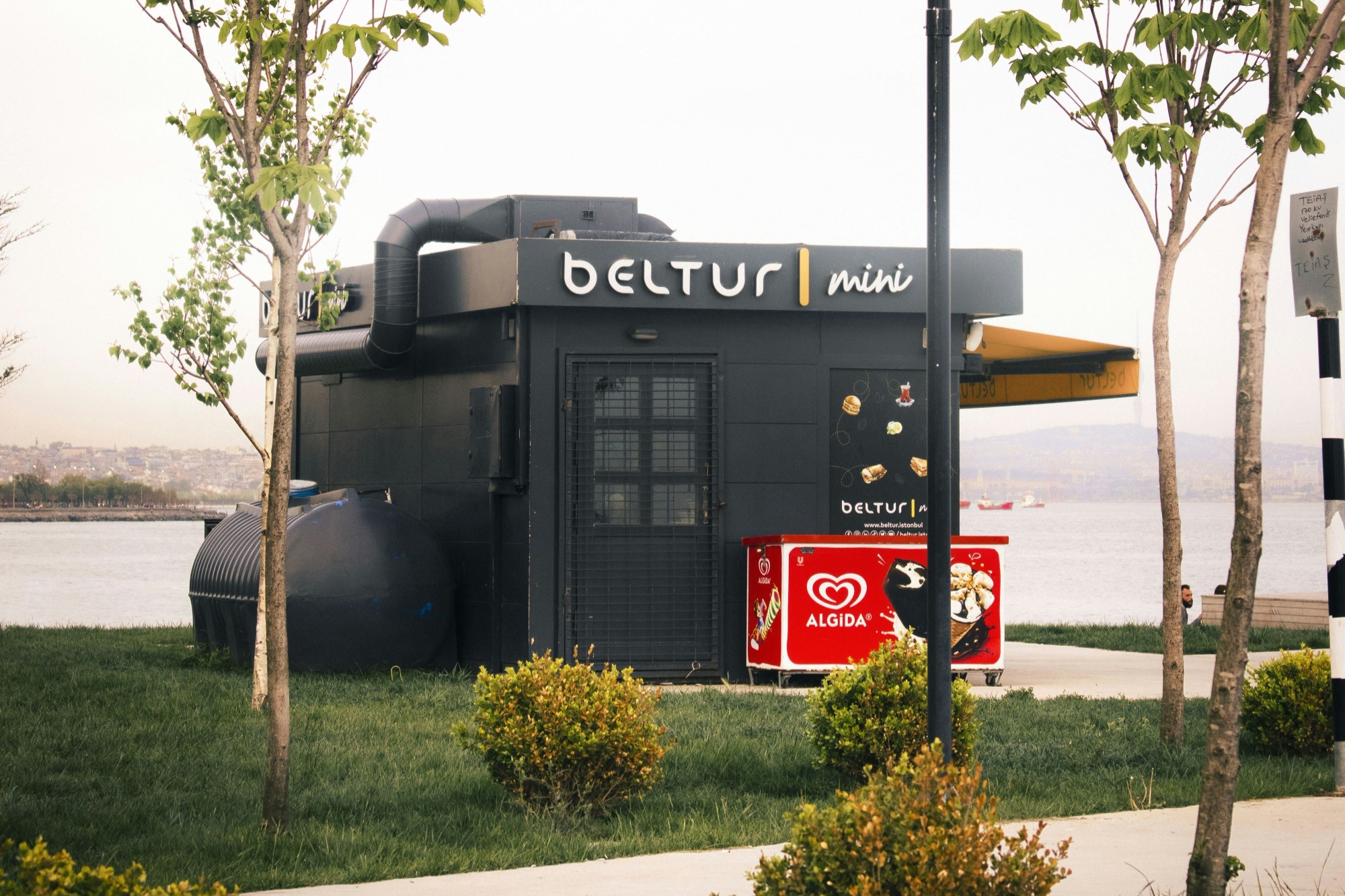 Stunning Shipping Container Bar Ideas for Any Space