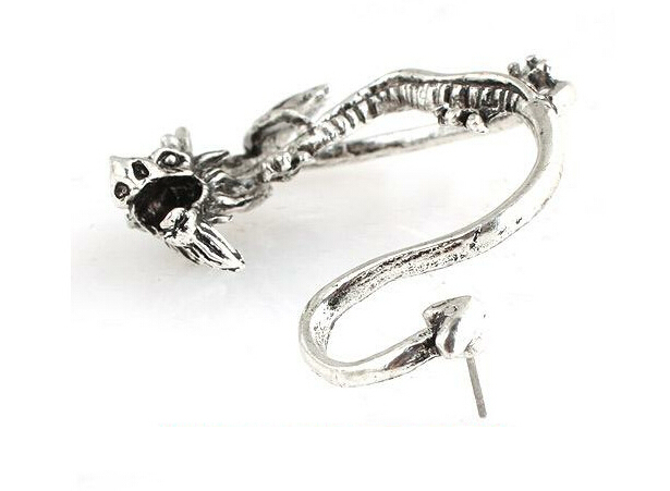 Ear hole unilateral Kiss of the dragon ear clip ears Stud Ear
