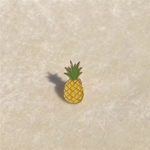 bespoke lapel pins pineapple