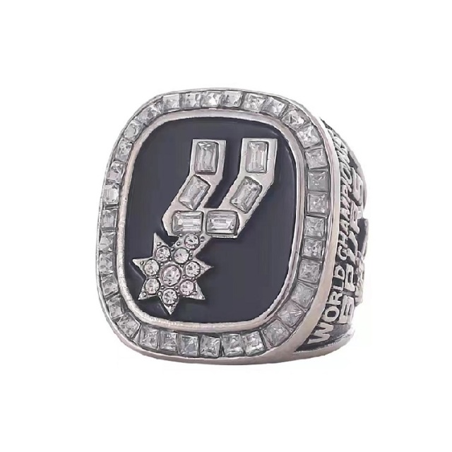 bespoke champion rings spurs