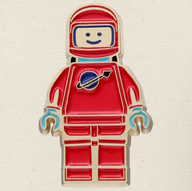 custom lapel pins astronaut