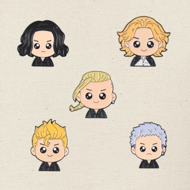 custom lapel pins family members