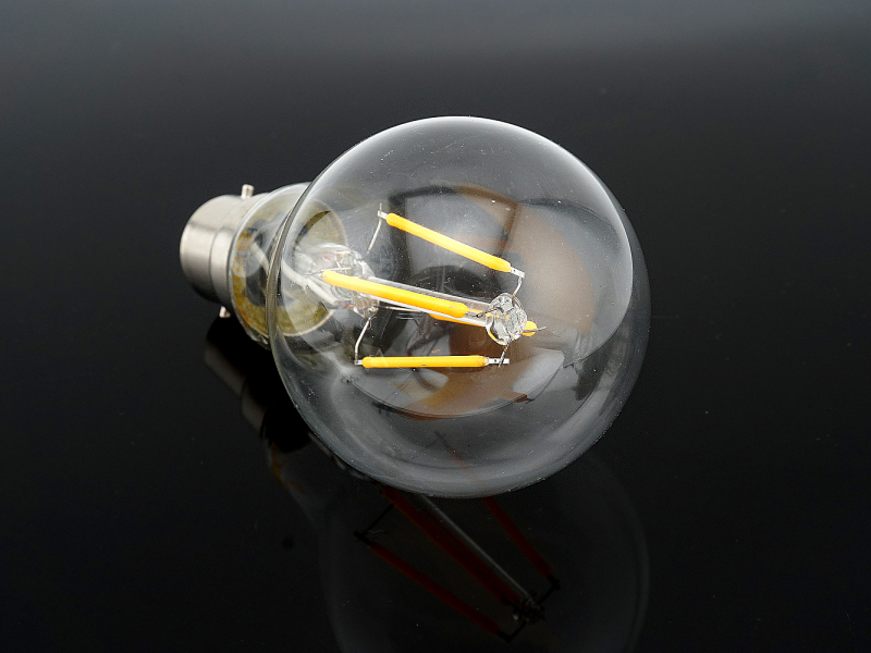 4W 8W 220V LED B22 Dimmable Filament Light Bulbs A60/A19 Bayonet Base B22 Clear Glass Cover Retro Edison Bulb for Home Using