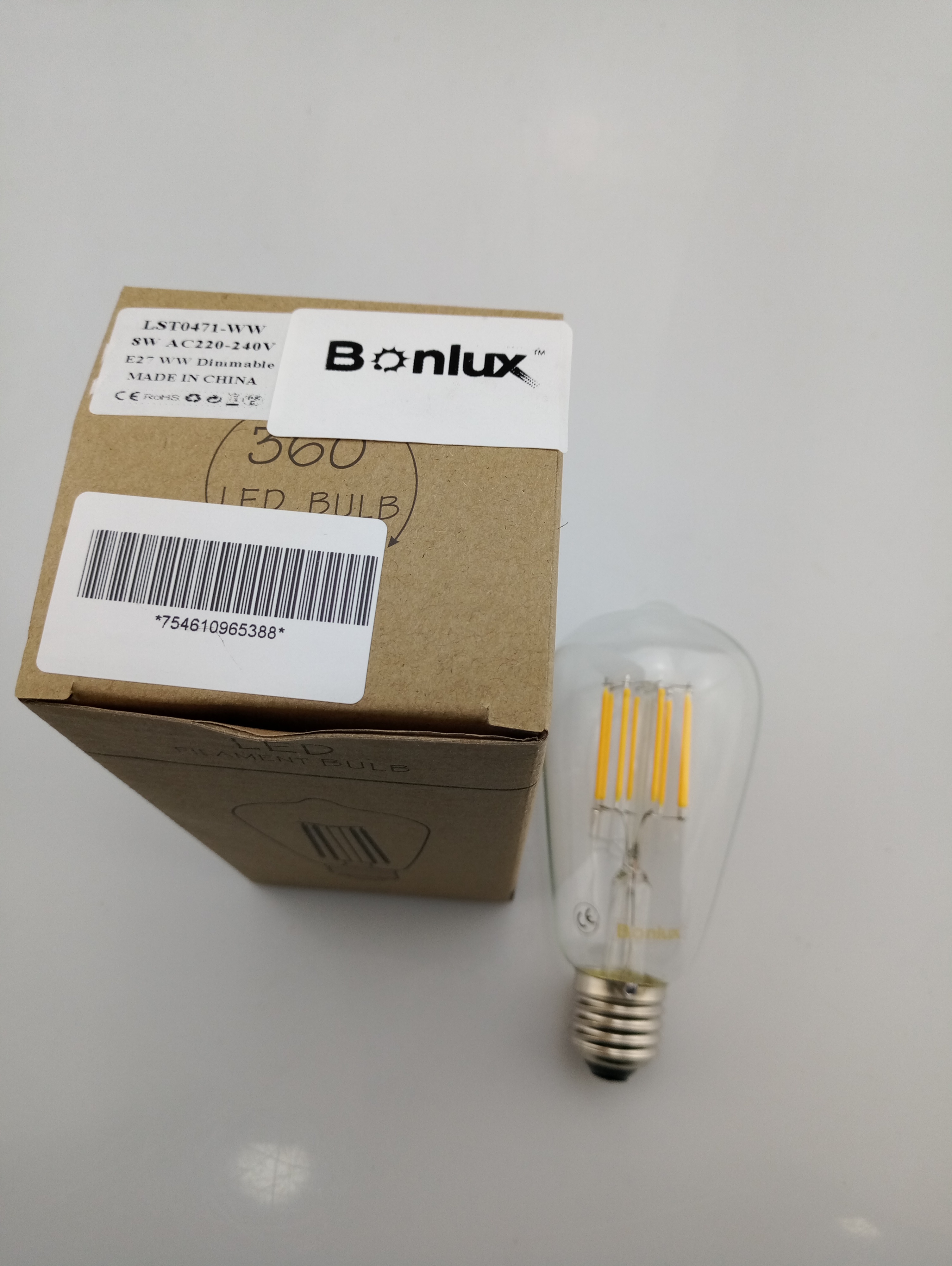 Dimmable ST64 LED Bulb 4W 8W E26/E27 Filament Light Bulb 110V/220V Vintage Edison Lamp Retro Transparent Glass Appearance