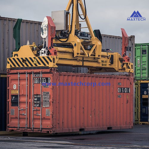 Hydraulic telescopic container spreader