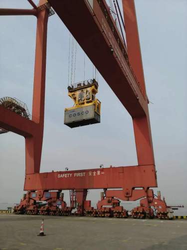 Factory Supply Tilting Container Spreader for sale