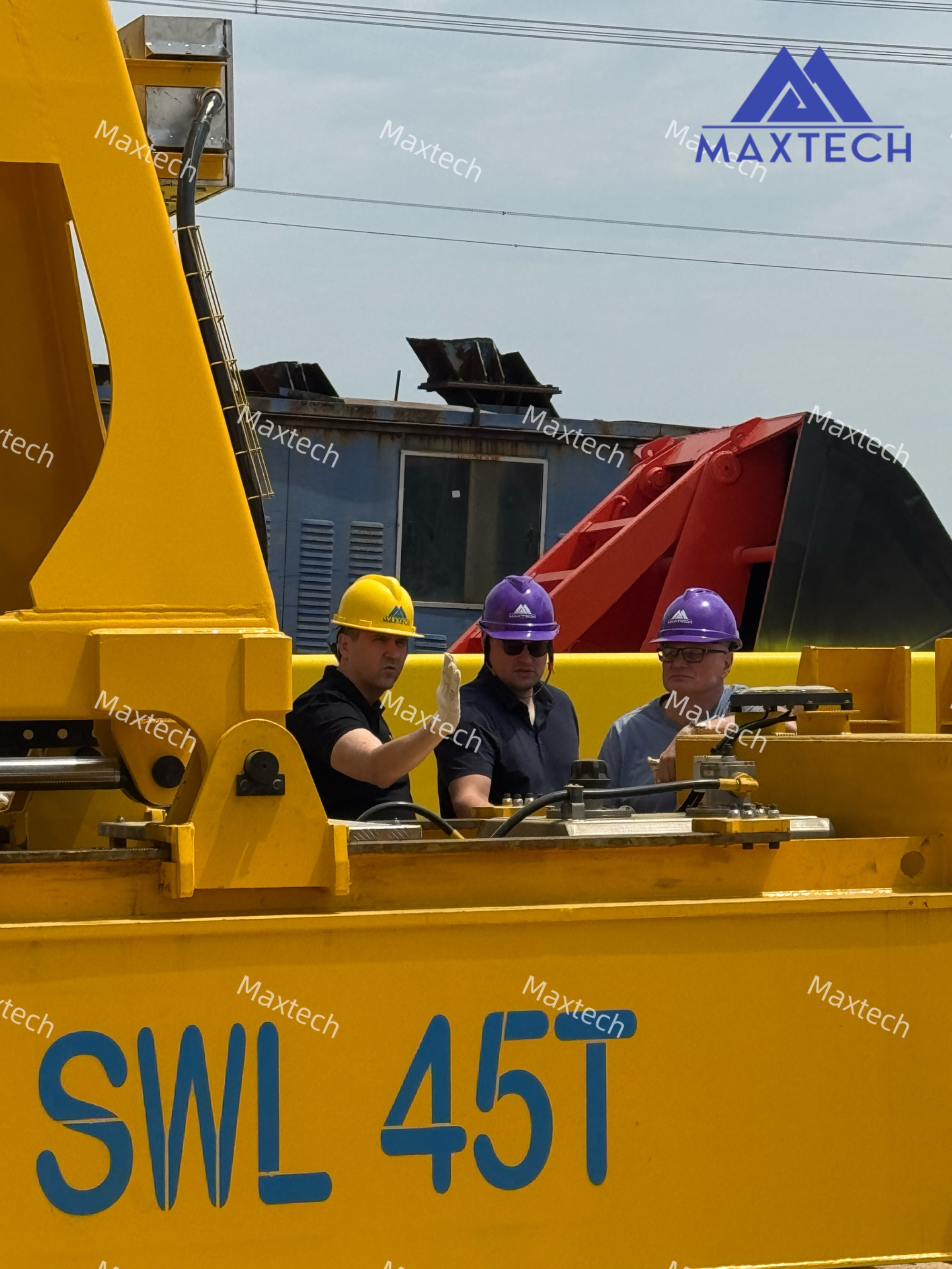 Analysis of Global Port Container Spreader and Crane Procurement Trends