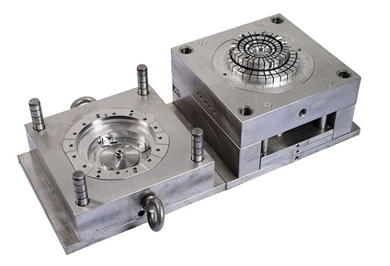 The Relationship Between CNC Machining and Injection Mold: Synergy in Precision Manufacturing