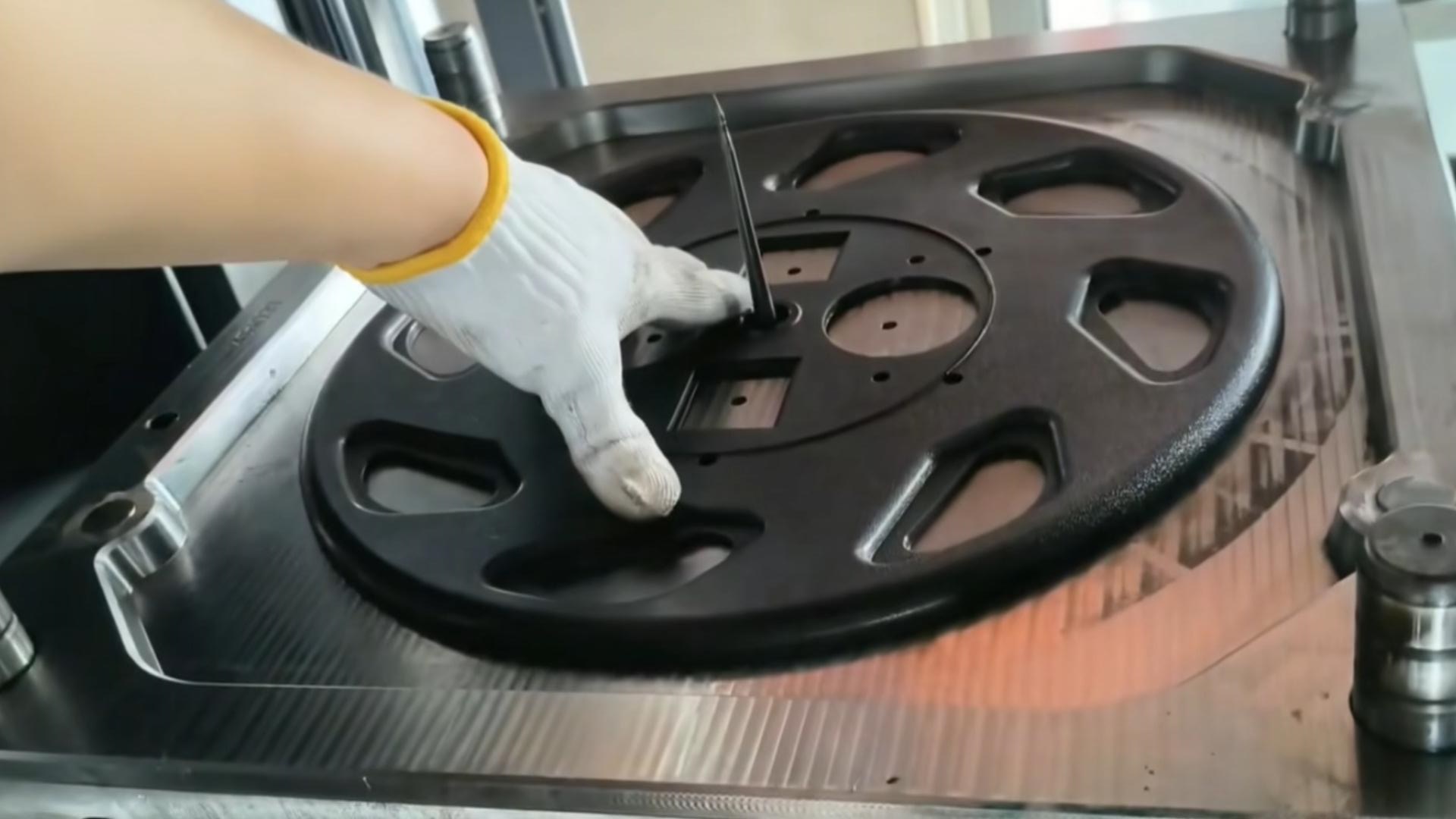 Knowledge and Applications of Special Engineering Plastics