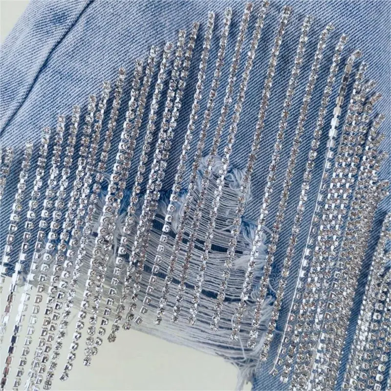 Womens Mid-High Waisted Denim Shorts Summer Ripped Diamond Tassels Frayed Raw Cut Hem Stretchy Casual Jean Shorts With Pockets(Standard and Plus,M)