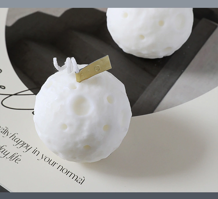 Moon scented candle White English pear freesia