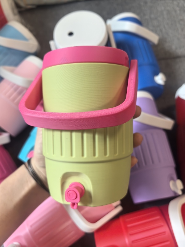 New China RTS 12oz/16oz 3d Printed Sideline Can Cooler Holder  Dispenser Portable Retro Mini Insulated Can Cooler With Spout Free Shipping (25PCS)