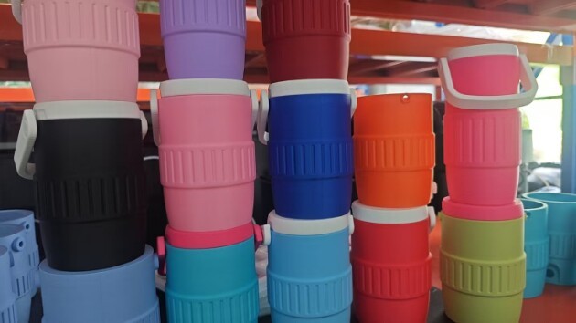 New China RTS 12oz/16oz 3d Printed Sideline Can Cooler Holder  Dispenser Portable Retro Mini Insulated Can Cooler With Spout Free Shipping (25PCS)