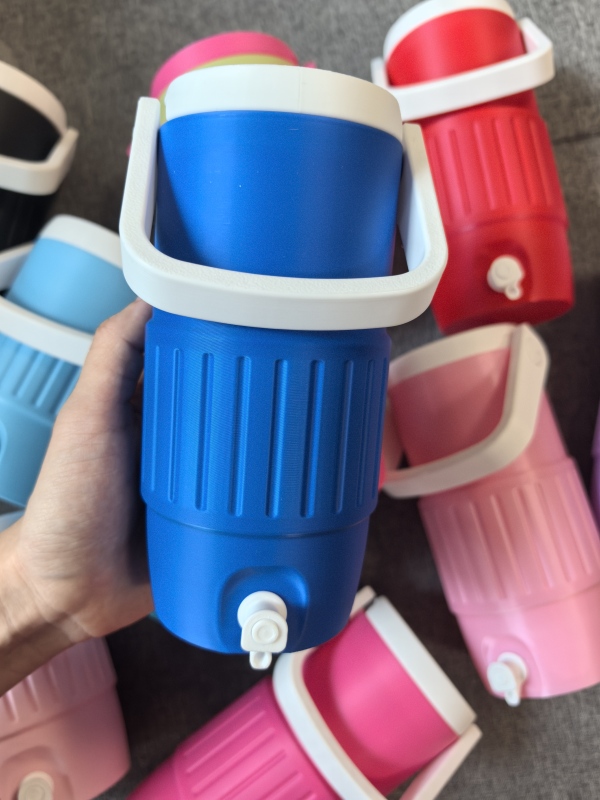 New China RTS 12oz/16oz 3d Printed Sideline Can Cooler Holder  Dispenser Portable Retro Mini Insulated Can Cooler With Spout Free Shipping (25PCS)