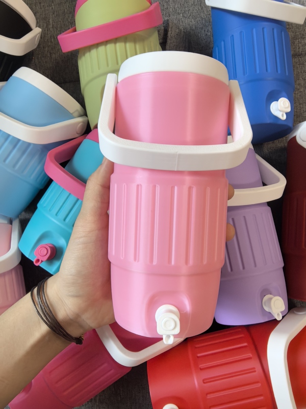 New China RTS 12oz/16oz 3d Printed Sideline Can Cooler Holder  Dispenser Portable Retro Mini Insulated Can Cooler With Spout Free Shipping (25PCS)