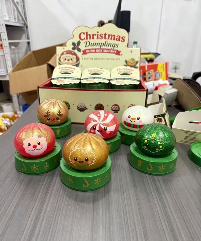 New Christmas Dumplings with Mystery Box Squishy Squeeze Toy Gift for Christmas Comes with Gift Box Free Shipping (12pcs/24pcs)